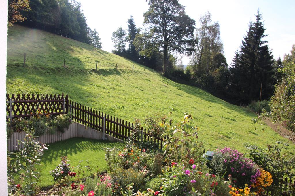 Ferienwohnung Am Kieferberg Hormersdorf  部屋 写真